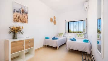 4 Schlafzimmer, Bügeleisen/Bügelbrett, kostenloses WLAN, Bettwäsche