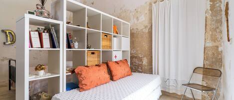 2 dormitorios, tabla de planchar con plancha, wifi gratis y ropa de cama