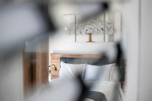 3 slaapkamers, een strijkplank/strijkijzer, gratis wifi, beddengoed