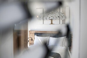 3 slaapkamers, een strijkplank/strijkijzer, gratis wifi, beddengoed