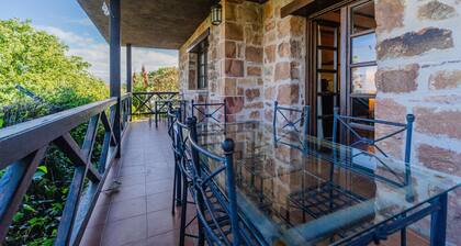 Casa Rural De Cabrera: Mountain Views, Private Terrace & Wi-Fi