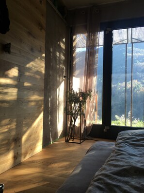 1 bedroom, free WiFi, bed sheets - Holiday Home 'Mini House' with Mountain View, Shared Pool and Wi-Fi (Castelvittorio)