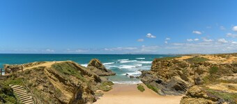 Villa 'Casa Vila-Mar' with Private Terrace, Wi-Fi and Air Conditioning