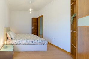 3 bedrooms, free WiFi, bed sheets