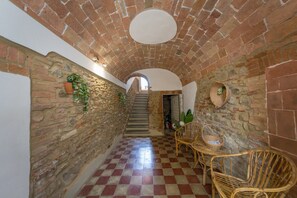 Interior - Apartment 'Appartamento Sole' with Shared Garden, Wi-Fi, and Air Conditioning (Villamagna)