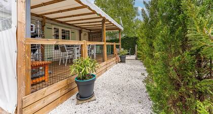 Mobile Home '' avec piscine partagée, Wi-Fi et climatisation