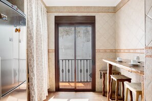 Dining - Villa Canijo Barbate – Beach House with Private Terrace (Barbate)