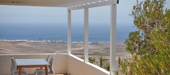 Holiday Home 'Finca La Calerita B' with Sea View