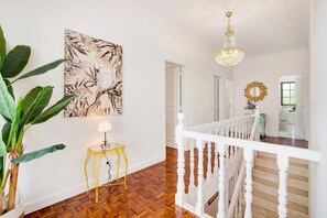 Interior - Villa 'Sunshine House' with Private Pool, Wi-Fi and Air Conditioning (Faro)