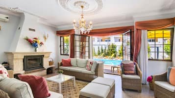 TV, fireplace, video games