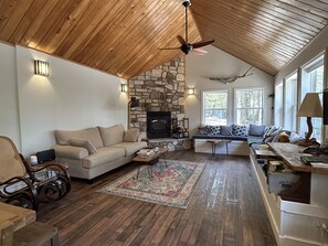 TV connectée, cheminée