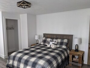 4 bedrooms, bed sheets
