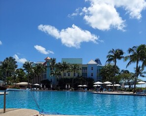 Pool - Christmas week Harborside at Atlantis !!!Wow  (Nassau)