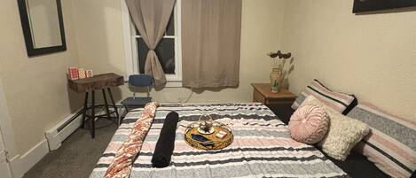 1 bedroom, WiFi, bed sheets