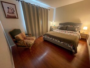 4 bedrooms, premium bedding, memory-foam beds, desk - Tao house (La Verne)