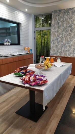 Restaurant - Luander Hotel (Vaqarr)