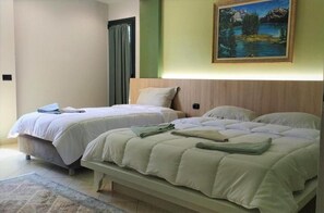 Family Triple Room | Free WiFi - Luander Hotel (Vaqarr)