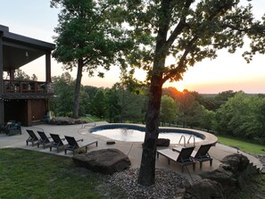 Pool - THE VIEWS! Minutes from Garden of the Gods, Shawnee with Highland cows & a pool! (Equality)