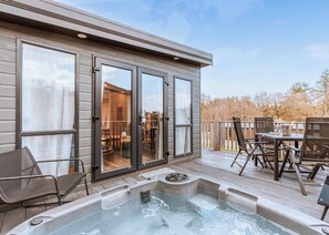 Outdoor dining - 2 bedroom accommodation in Bridgnorth (Bridgnorth)