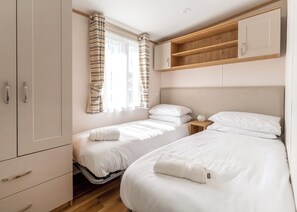 2 bedrooms