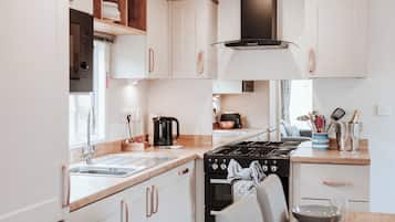 Fridge, oven, stovetop, toaster