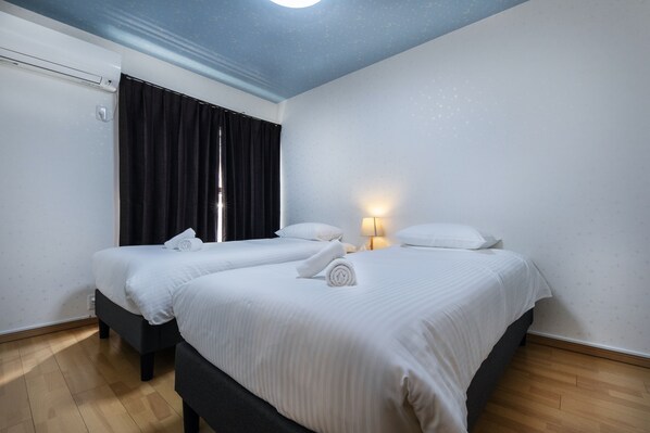 3 bedrooms, iron/ironing board, free WiFi, bed sheets