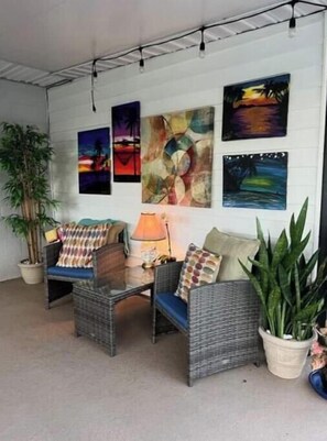 Interior - 3/2 Home with Pool & Gameroom 11 min from Beach. (Melbourne)