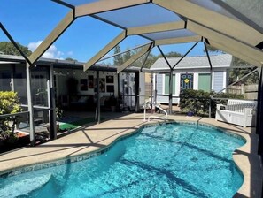 Pool - 3/2 Home with Pool & Gameroom 11 min from Beach. (Melbourne)