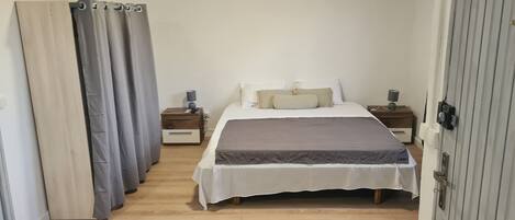 1 bedroom, iron/ironing board, WiFi, bed sheets