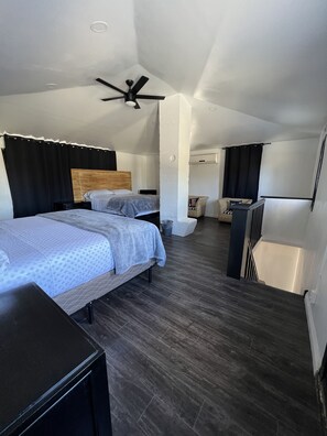 4 chambres, fer et planche à repasser, Wi-Fi, draps fournis