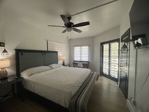 4 habitaciones, tabla de planchar con plancha, wifi y ropa de cama 
