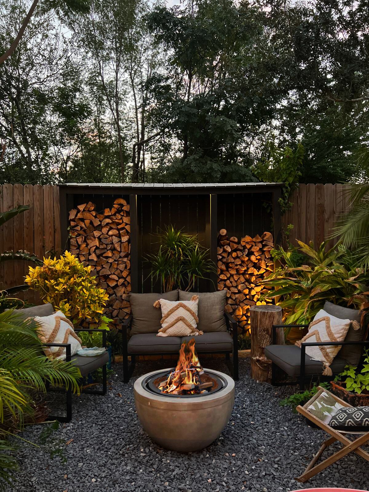 Chic Outdoor Retreat w/Wood-Fired Pizza Oven five miles from McAllen Airport