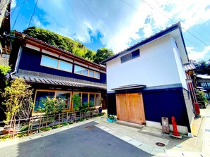 Standard Condo, 3 Bedrooms, City View