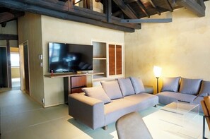 Suite, Kochnische, Meerblick | Kostenloses WLAN, Bettwäsche
