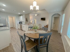 Dining - Minutes from Tulsa!  Come relax with the family in this pet friendly home  (Owasso)
