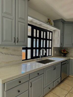 Microwave, oven, stovetop, dishwasher