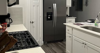 PERFECT AGGIE HOME AWAY FROM HOME