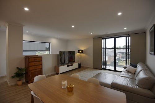 Kaythree - Perfect 3br townhouse close to the centre of Ballarat