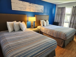 1 chambre, fer et planche à repasser, draps fournis