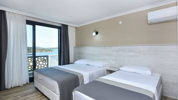 Family Room, Beach View | Free WiFi