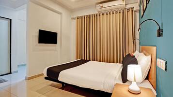 Deluxe Double or Twin Room | Bed sheets