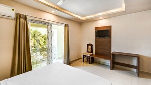 Classic Double or Twin Room | Bed sheets - Capital O Hotel Subhadarsan (Puri)