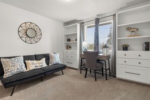 Smart-TV, peis og kontorer