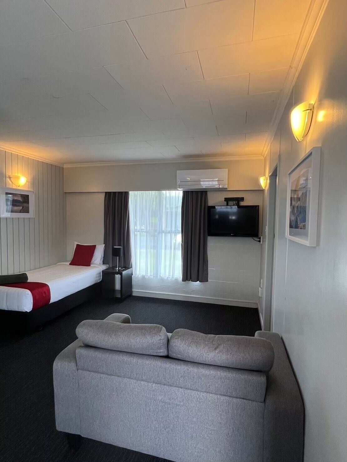 Deluxe Apartment, 1 Bedroom, Non Smoking, Private Bathroom | Living area | 42-inch flat-screen TV with satellite channels