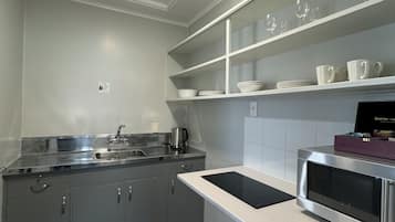 Family Apart Daire, 1 Yatak Odası, Sigara İçilmez, Özel Banyo | Özel mutfak | Buzdolabı, mikrodalga fırın, set üstü ocak, ekmek kızartma makinesi