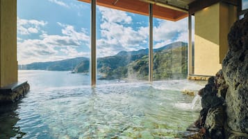 Indoor spa tub