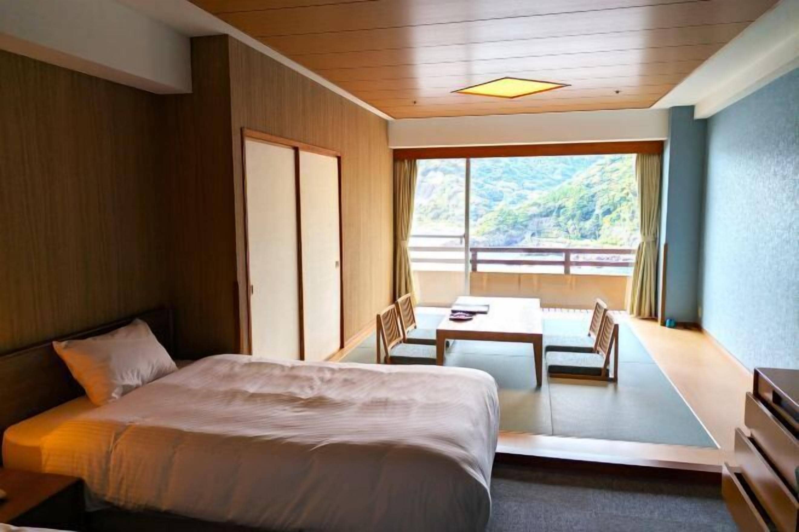 In-room safe, desk, blackout curtains, free WiFi