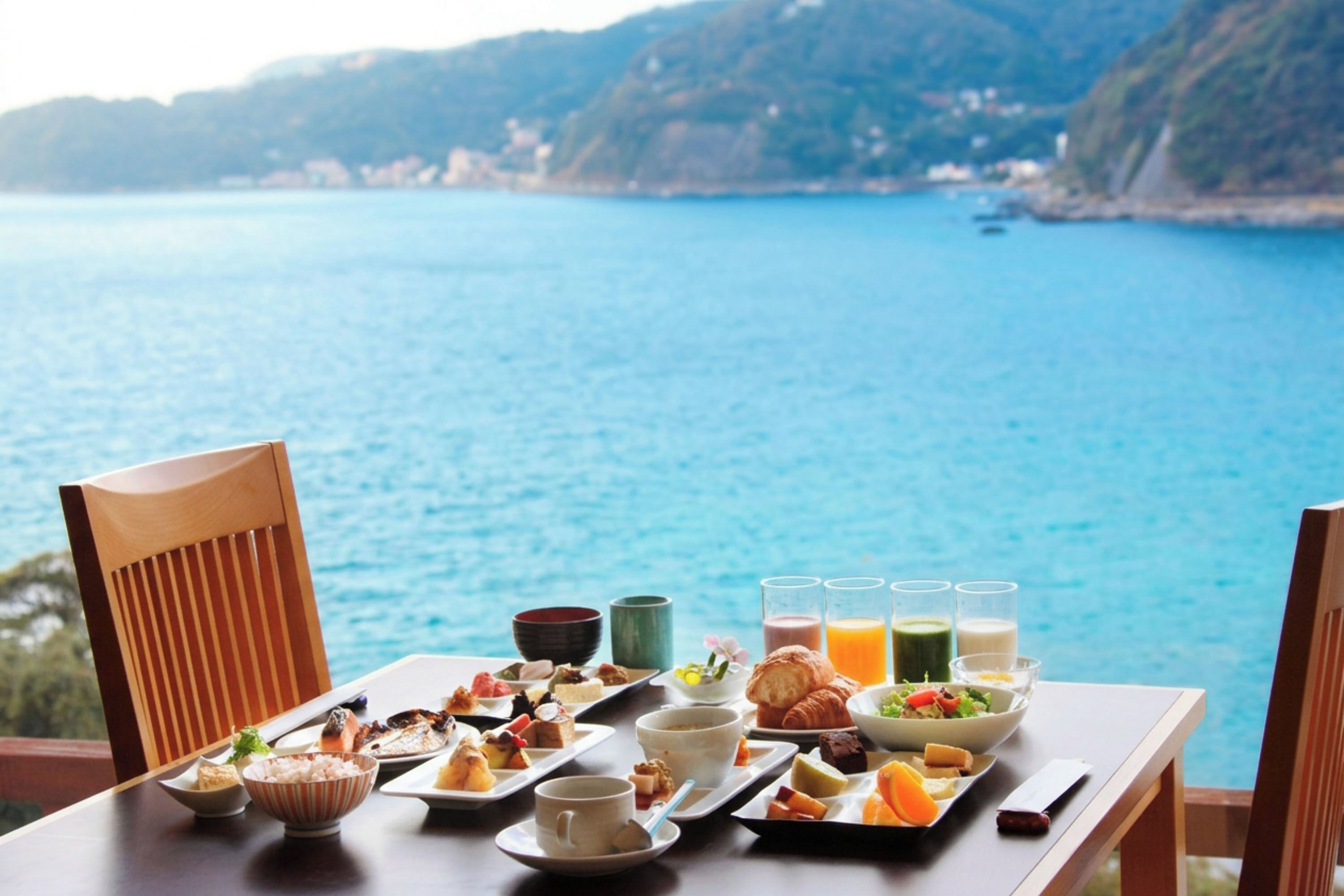 Se ofrece un desayuno bufé todos los días (por un coste adicional)