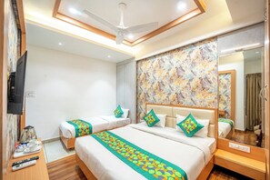 Deluxe Room | Individually furnished, desk, blackout drapes, bed sheets - Treebo Lotus Blue (Bhopal)