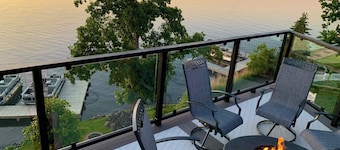 Modern Lakehome with Rooftop Deck and Fire Fixture on Lake Chetek